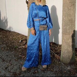 NWT- House of Harlow 1960 Two Piece Pant set size large